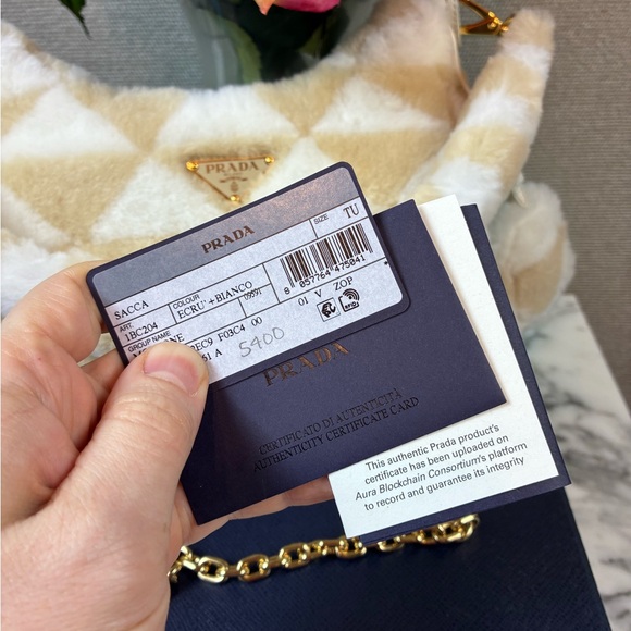 NWT Authentic Prada Re-Edition Beige White Shearling Shoulder Bag - Retail $4000 - Picture 11 of 14